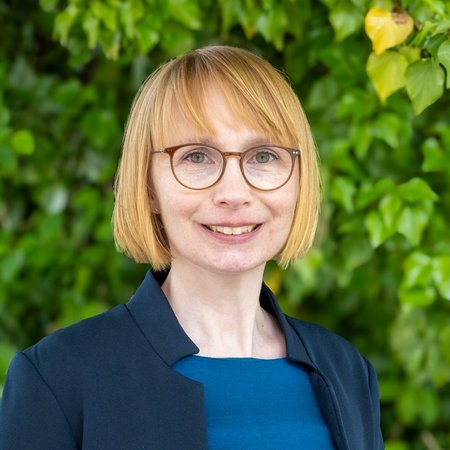 Porträtfoto von Dr. Diana Schneider