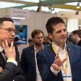 Zwei Männer im Gespräch